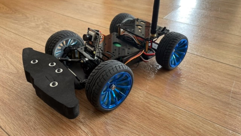 RC Cars With First Person Video, All With An ESP32