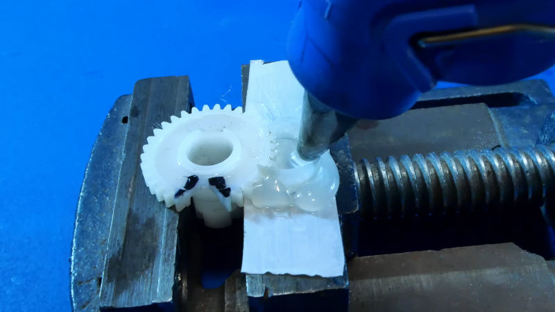 Plastic Gear Repair | Hackaday