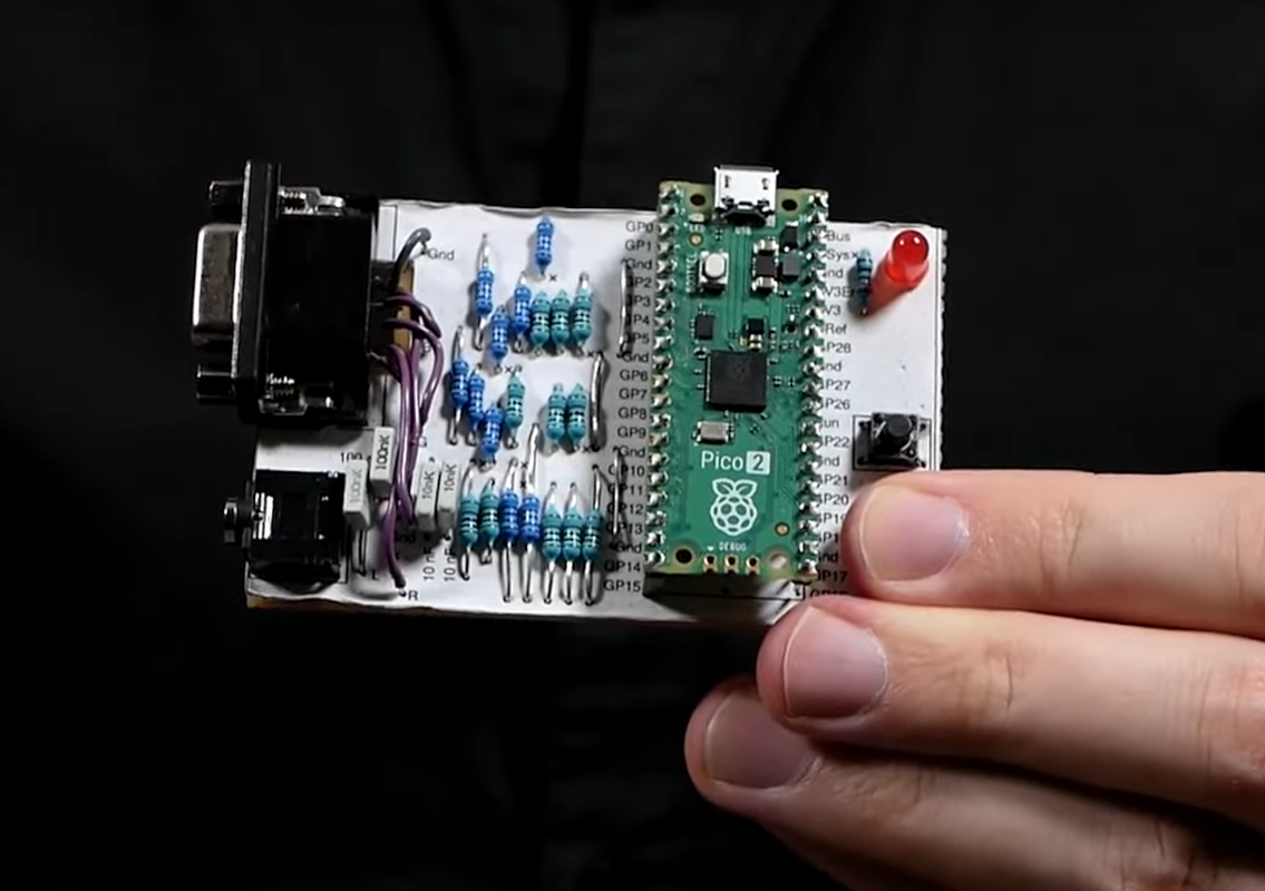 Kaleidoscopico Shows Off Pi Pico’s Capabilities