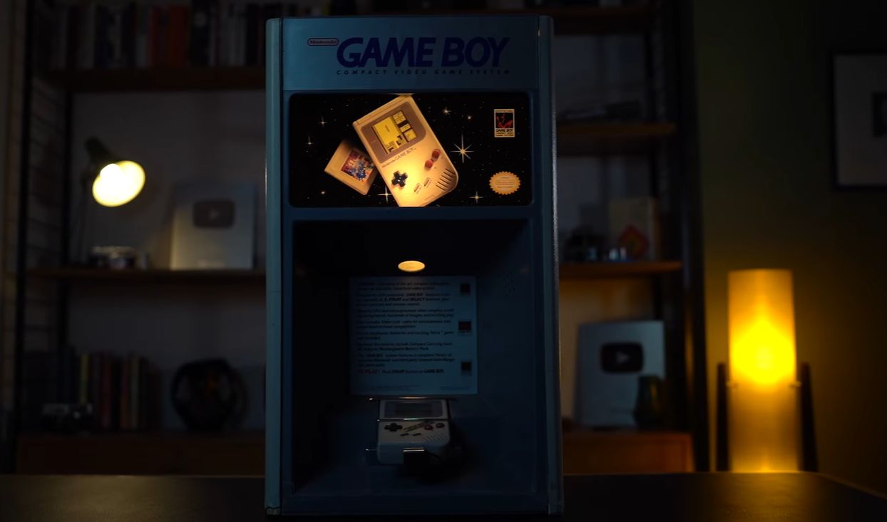 Restoring An Abandoned Game Boy Kiosk