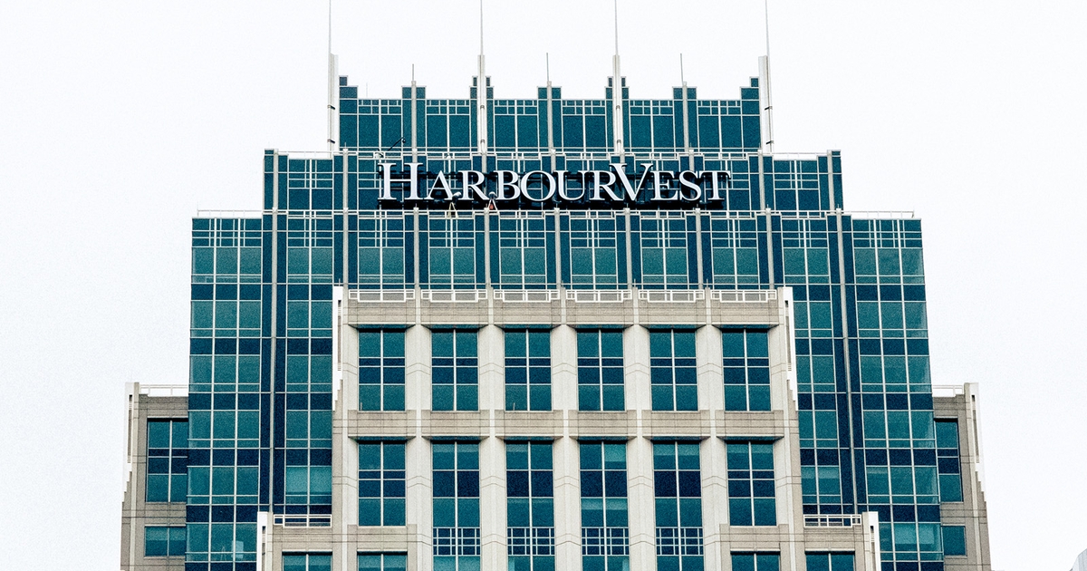 HarbourVest Hires BlackRock Exec to Boost Wealthy Investor Offerings