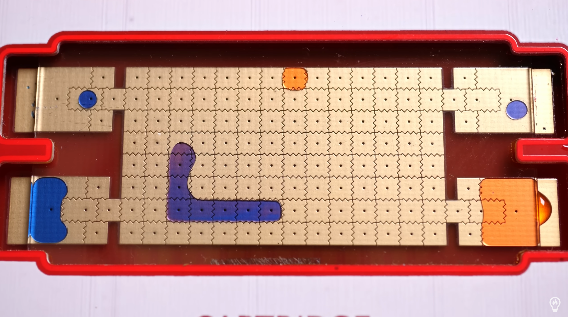 Playing Snake With Digital Microfluidics