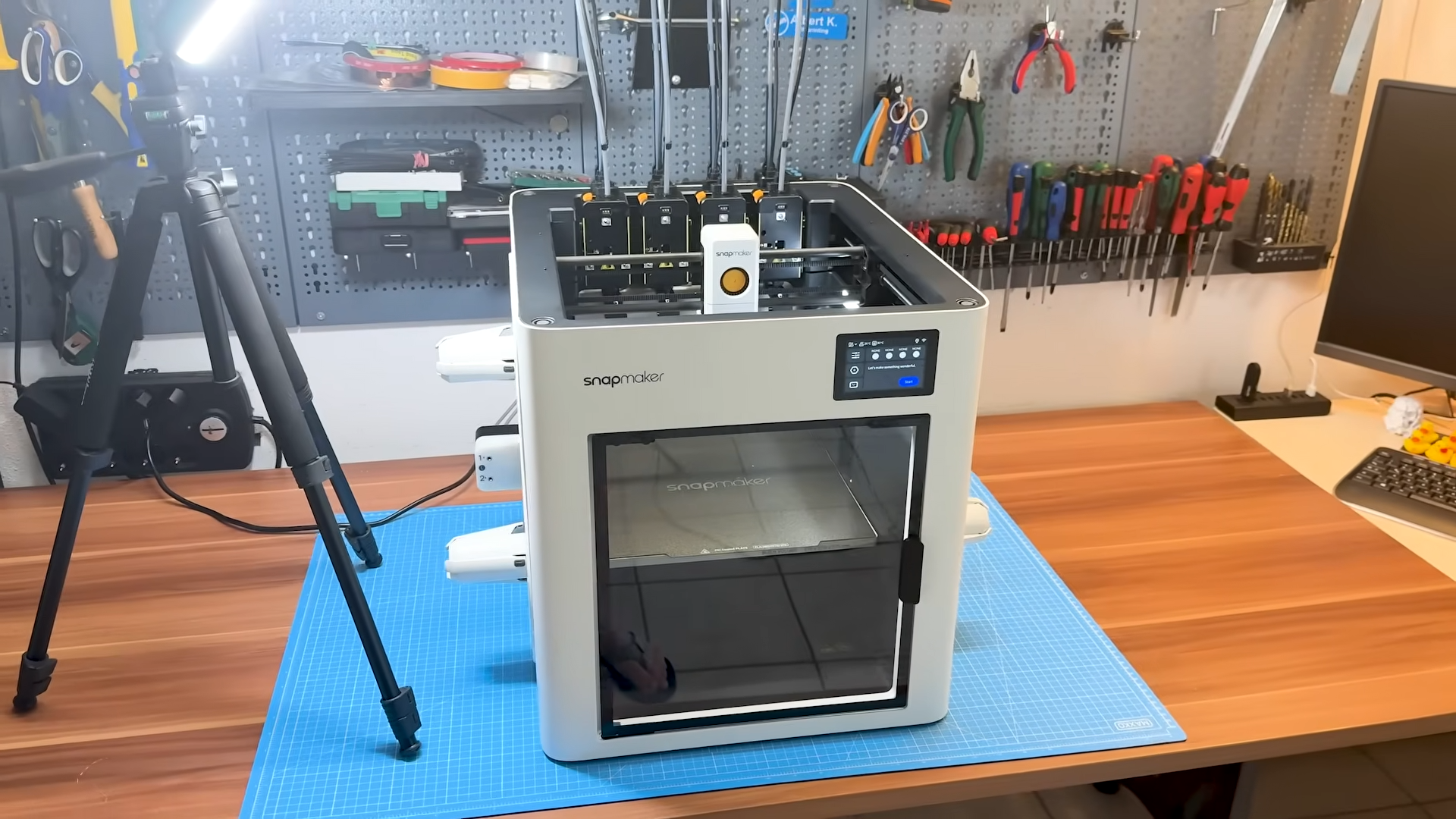 A Tool-changing 3D Printer For The Masses