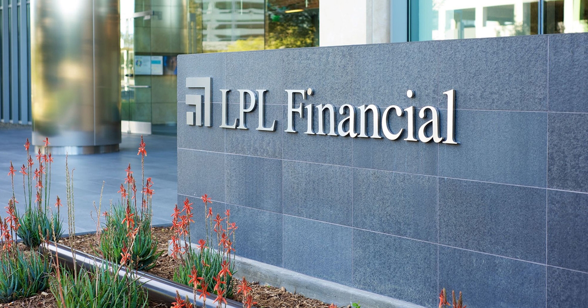 More Top Executives Exit Atria in Wake of LPL Integration