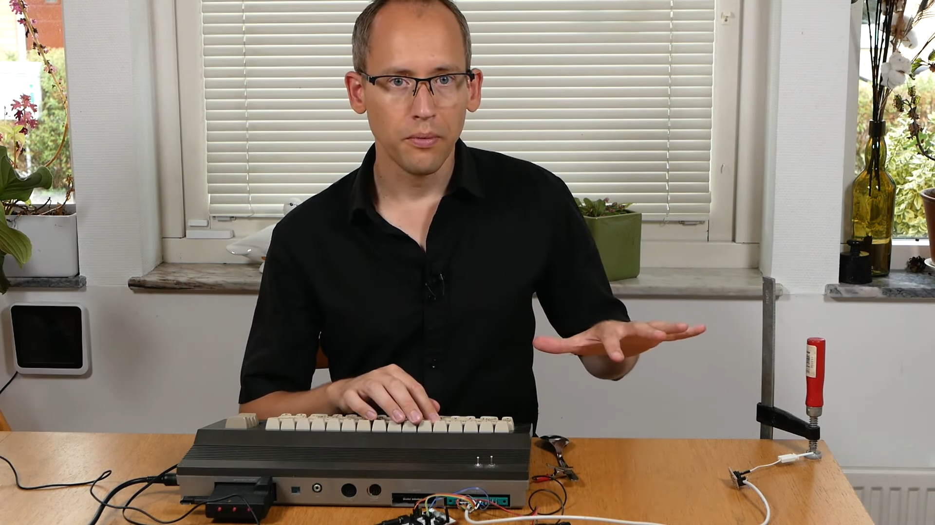 The Queramin Is A QWERTY Theremin With A C-64 Heart