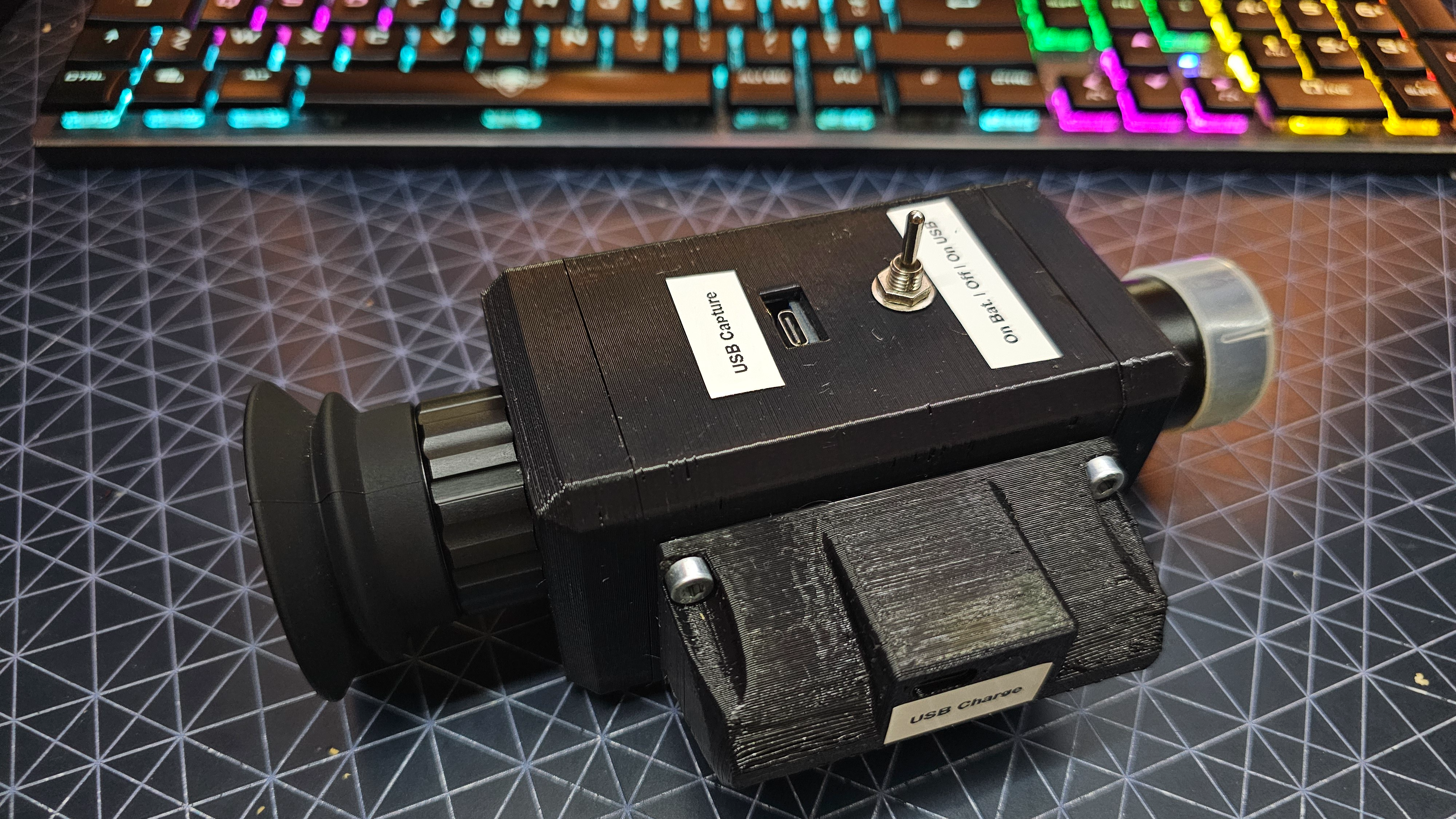 Low-Cost, High-Gain: A Smart Electronic Eyepiece For Capturing The Cosmos