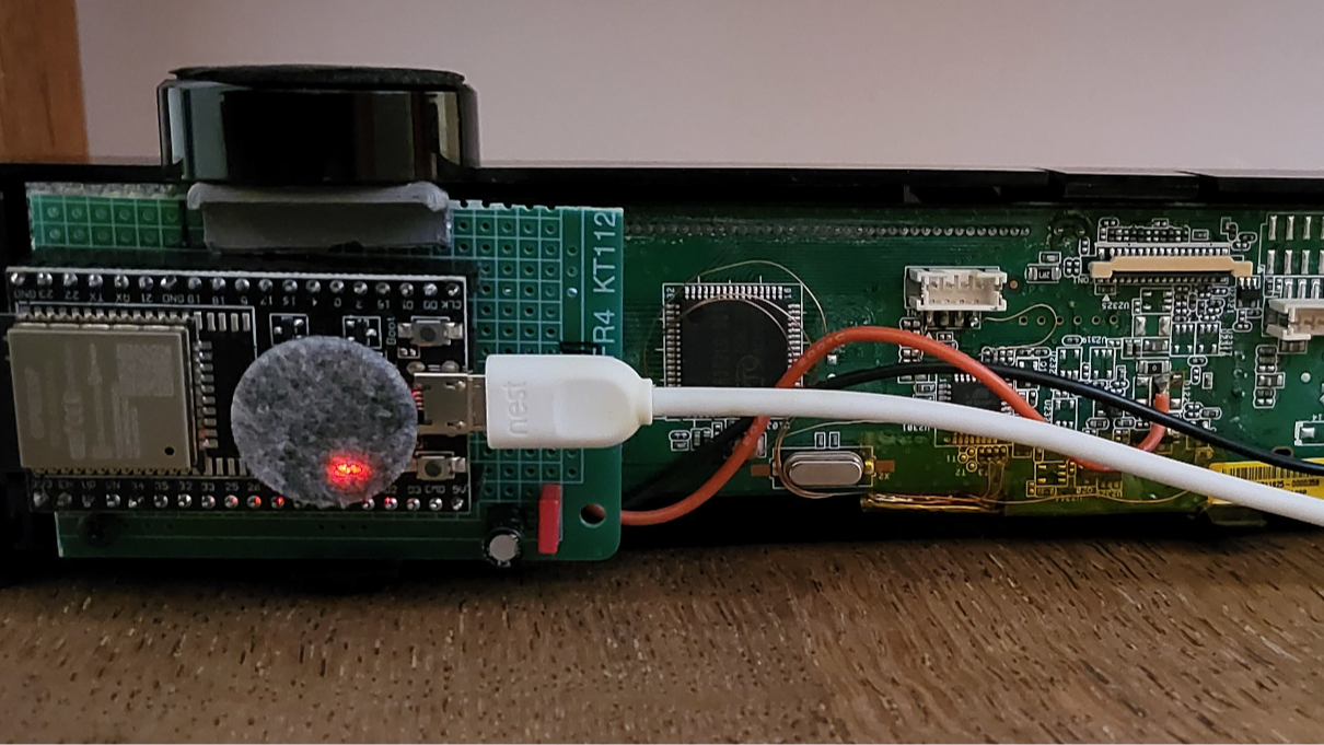 ESP32 Invades Old TV Box: Forecast More Than Just Channels