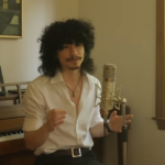 Hacking Together An Expensive-Sounding Microphone At Home