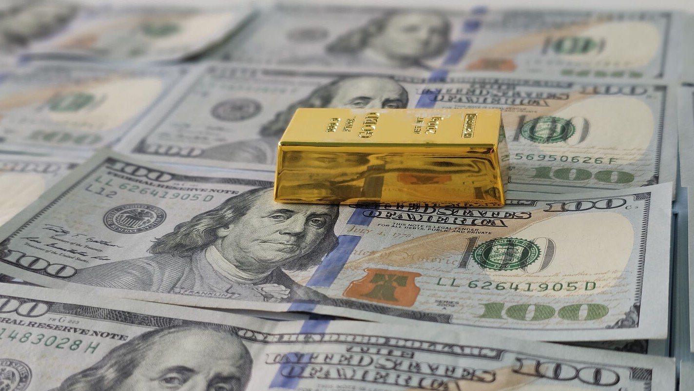 Is Now the Best Time to Buy Silver? [Silver 2025–2030 Forecasts]