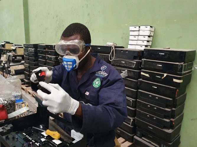 TriplePundit • A Fragile System is Taking Shape to Manage Nigeria’s E-Waste Crisis