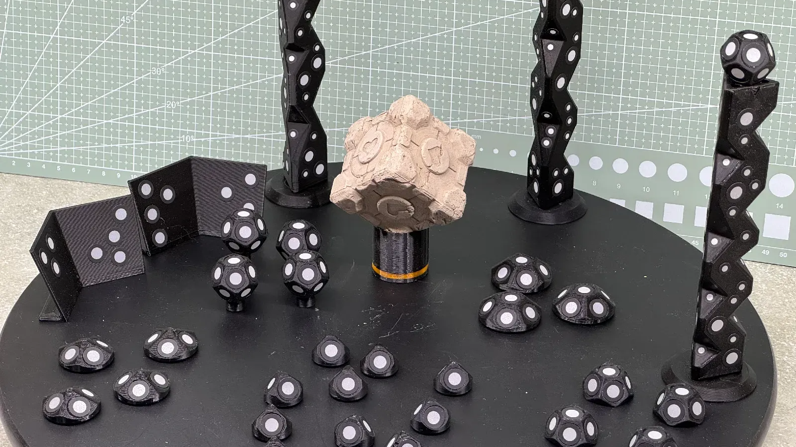 DIY Magnetic Makers Help 3D Scan Tricky Objects