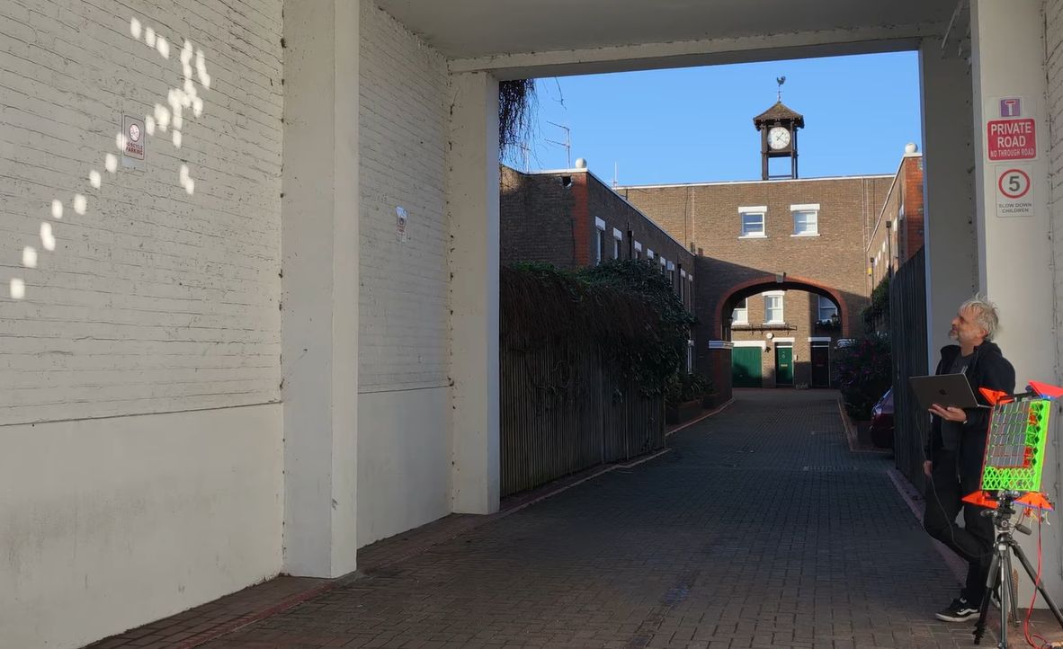 How To Use Tiny Open Loop Actuators For A Living Mirror