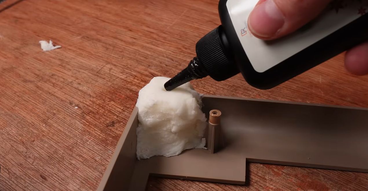 Repairing Brittle Plastic Retro Computer Cases